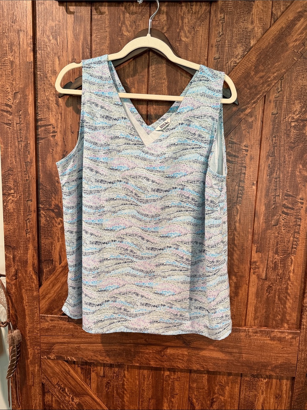 Eddie Bauer Multicolor Wavy V-Neck Tank